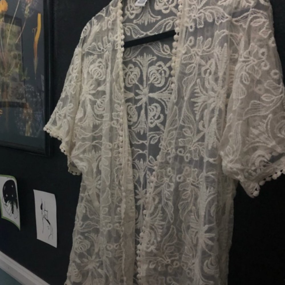 Sheer lace ivory embroidered kimono